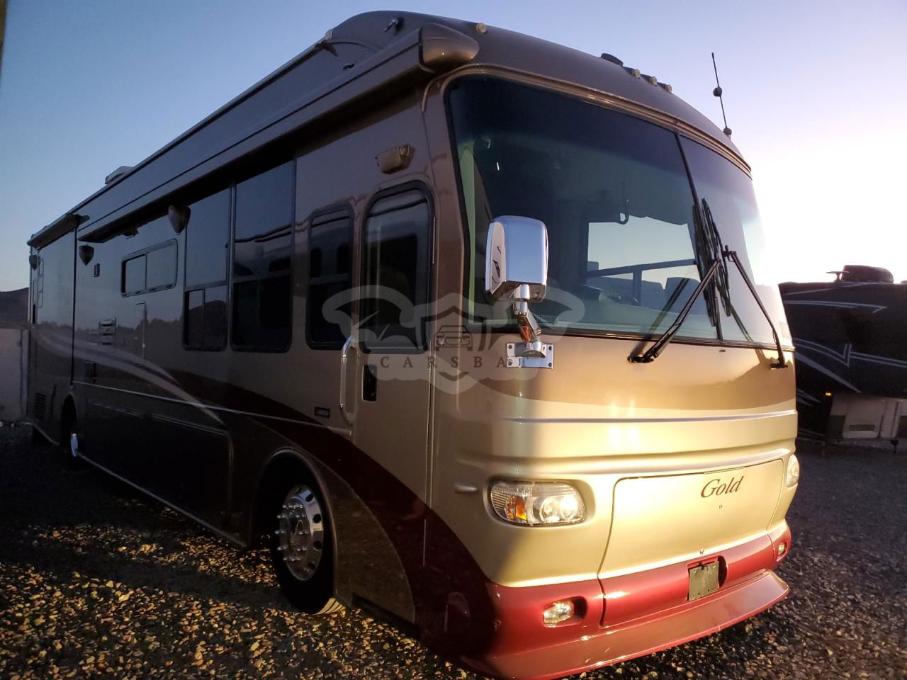 Freightliner X-line X LINE MOTOR HOME 8.9L  6 2005