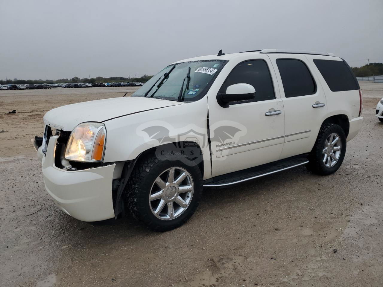 GMC Yukon DENALI 6.2L  8 2013
