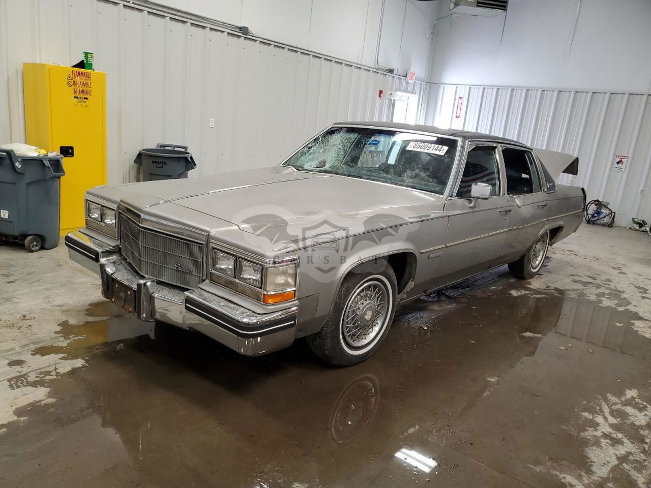 Cadillac Deville 4.1L  8 1983