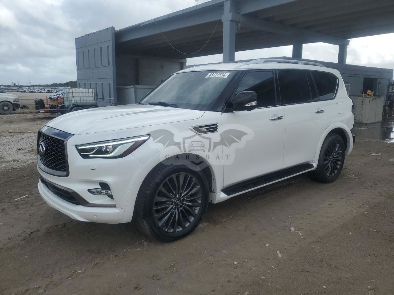 Infiniti QX80 5.6L  8 2022