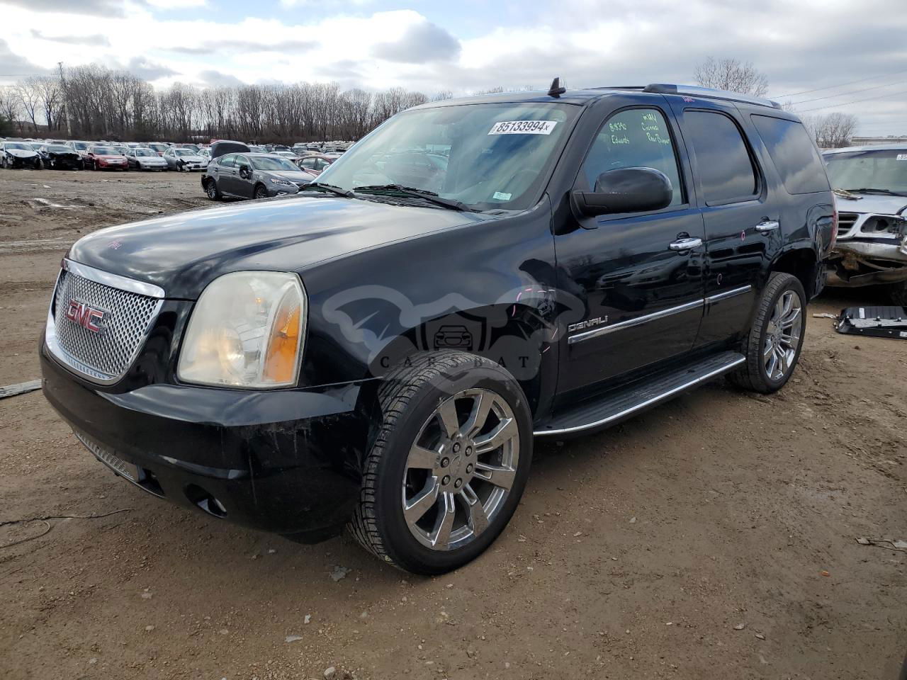 GMC Yukon DENALI 6.2L  8 2012