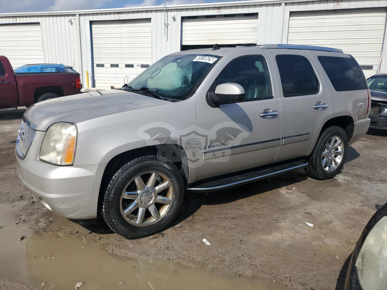 GMC Yukon DENALI 6.2L  8 2009