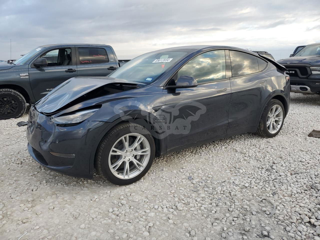 Tesla Model Y 2024