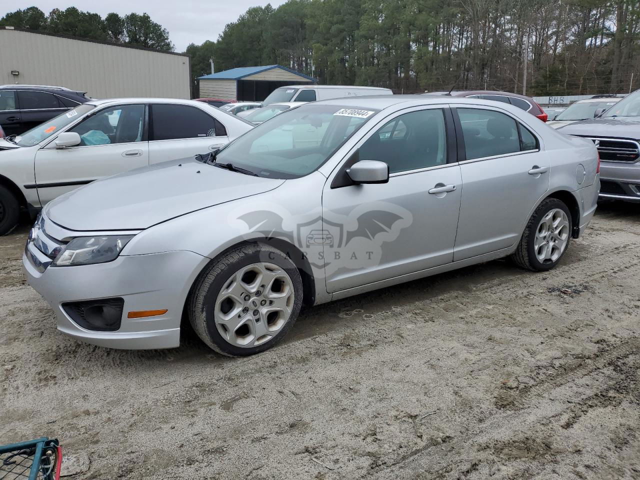 Ford Fusion SE 2.5L  4 2011