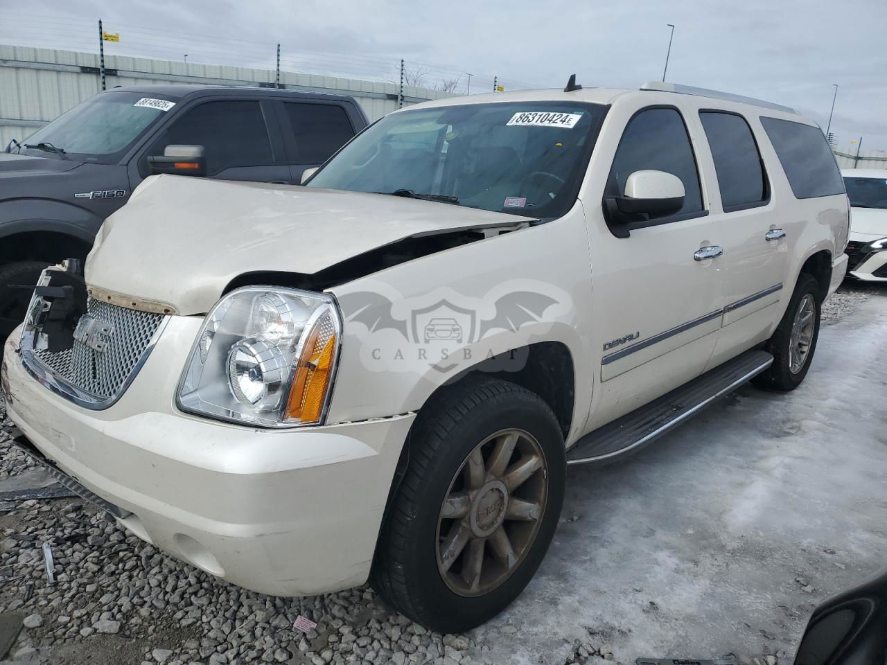 GMC Yukon DENALI 6.2L  8 2012