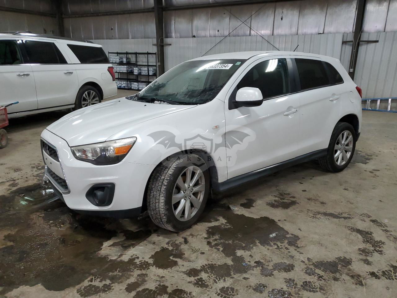 Mitsubishi Outlander ES 2.0L  4 2013