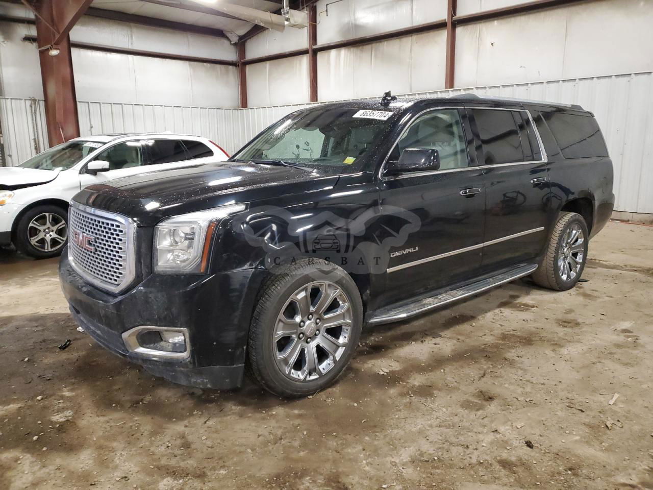 GMC Yukon DENALI 6.2L  8 2016