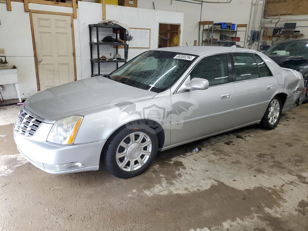 Cadillac DTS 4.6L  8 2010
