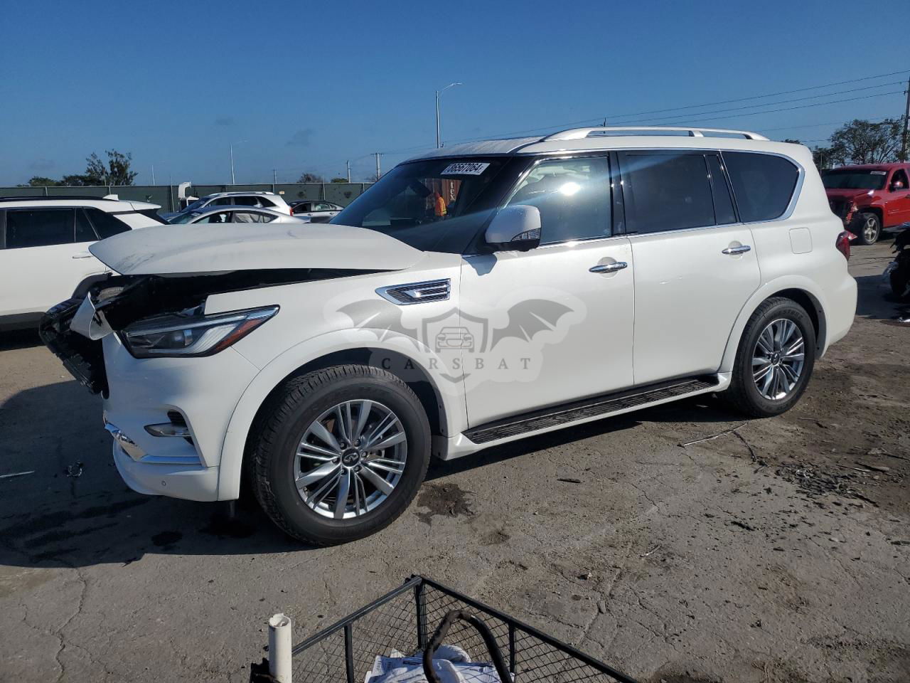 Infiniti QX80 LUXE 5.6L  8 2023