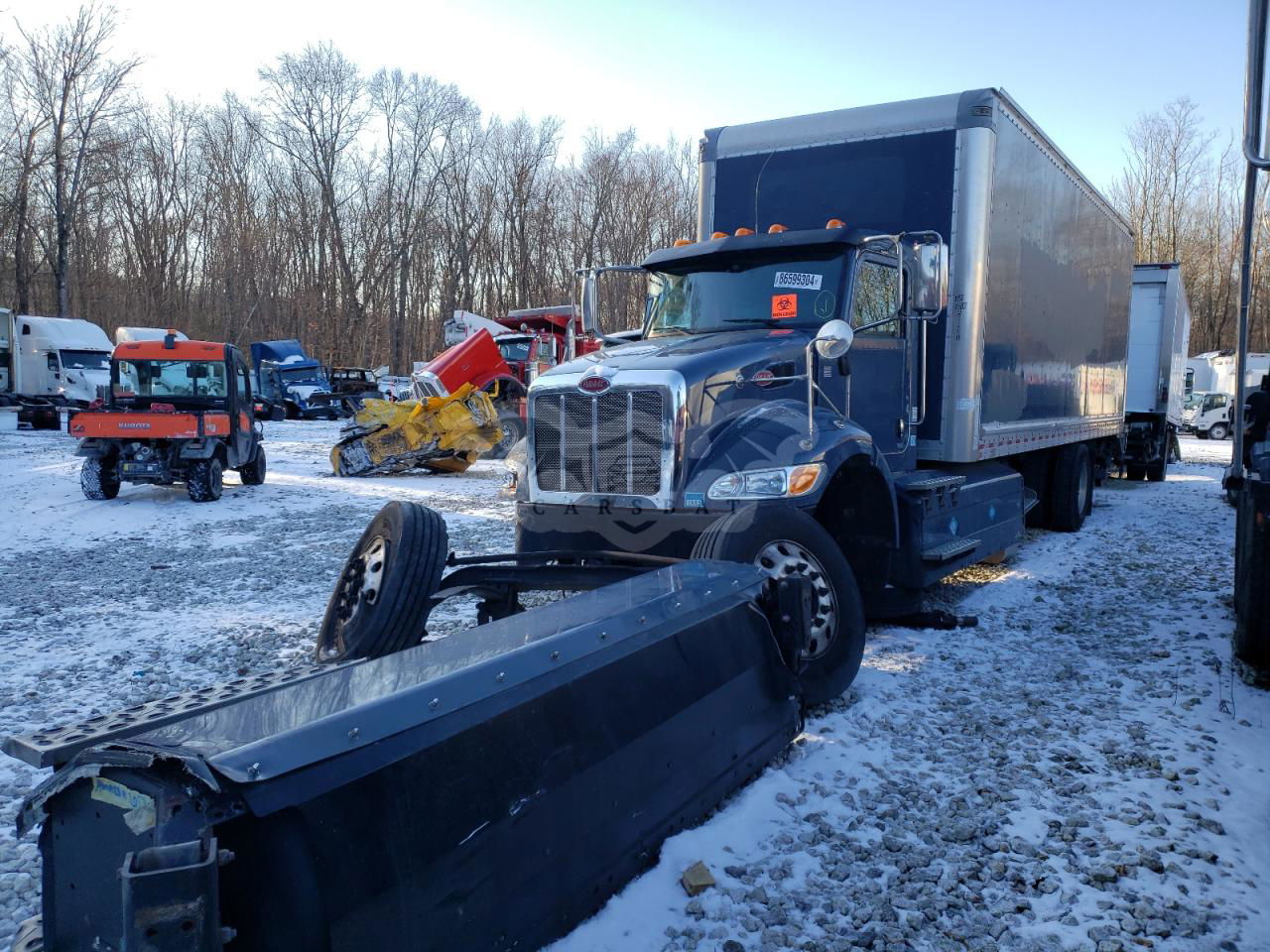Peterbilt 330/337/348 8.9L  6 2021