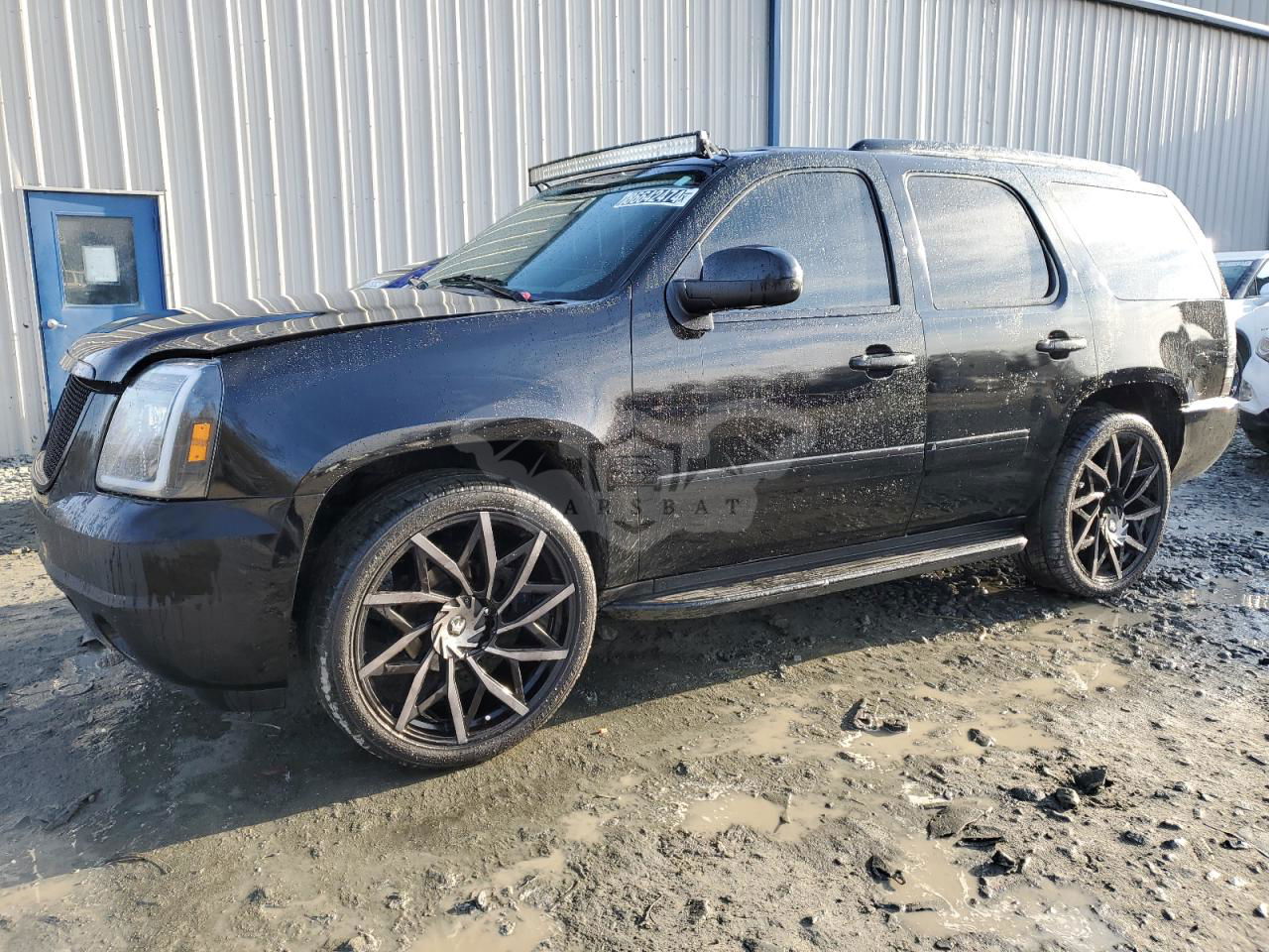 GMC Yukon DENALI 6.2L  8 2012
