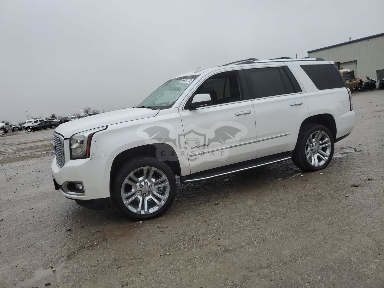 GMC Yukon DENALI 6.2L  8 2016