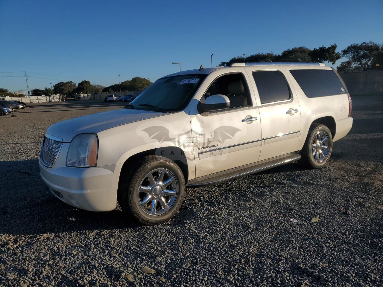 GMC Yukon DENALI 6.2L  8 2009
