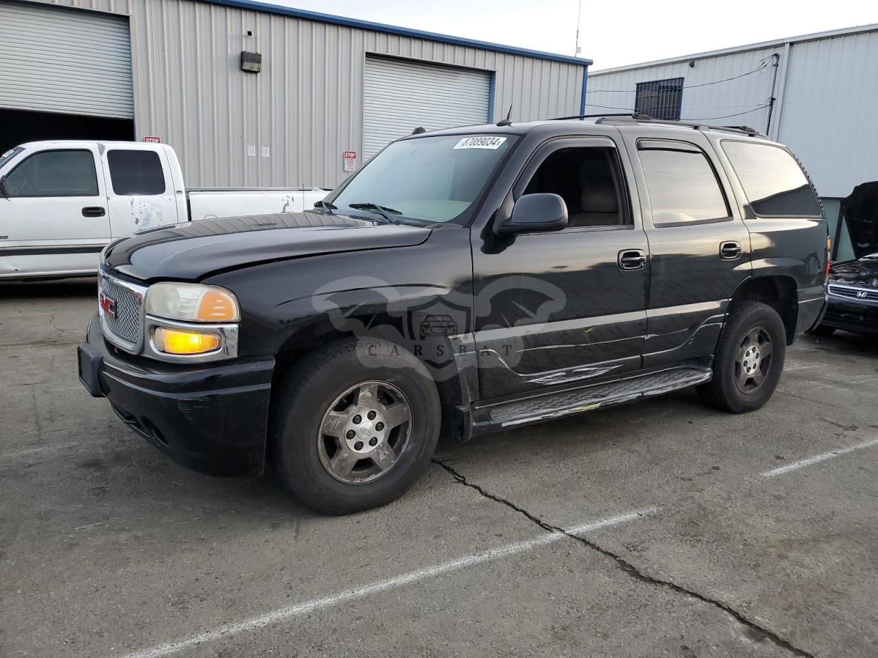 GMC Yukon DENALI 6.0L  8 2005