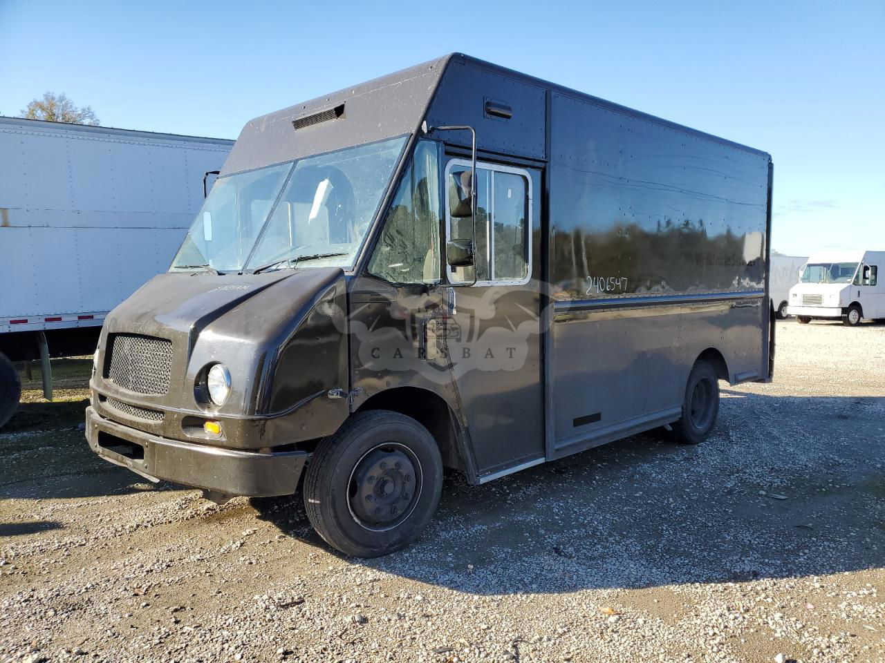 Freightliner Business Class M2 M LINE WALK-IN VAN 6.7L  6 2009