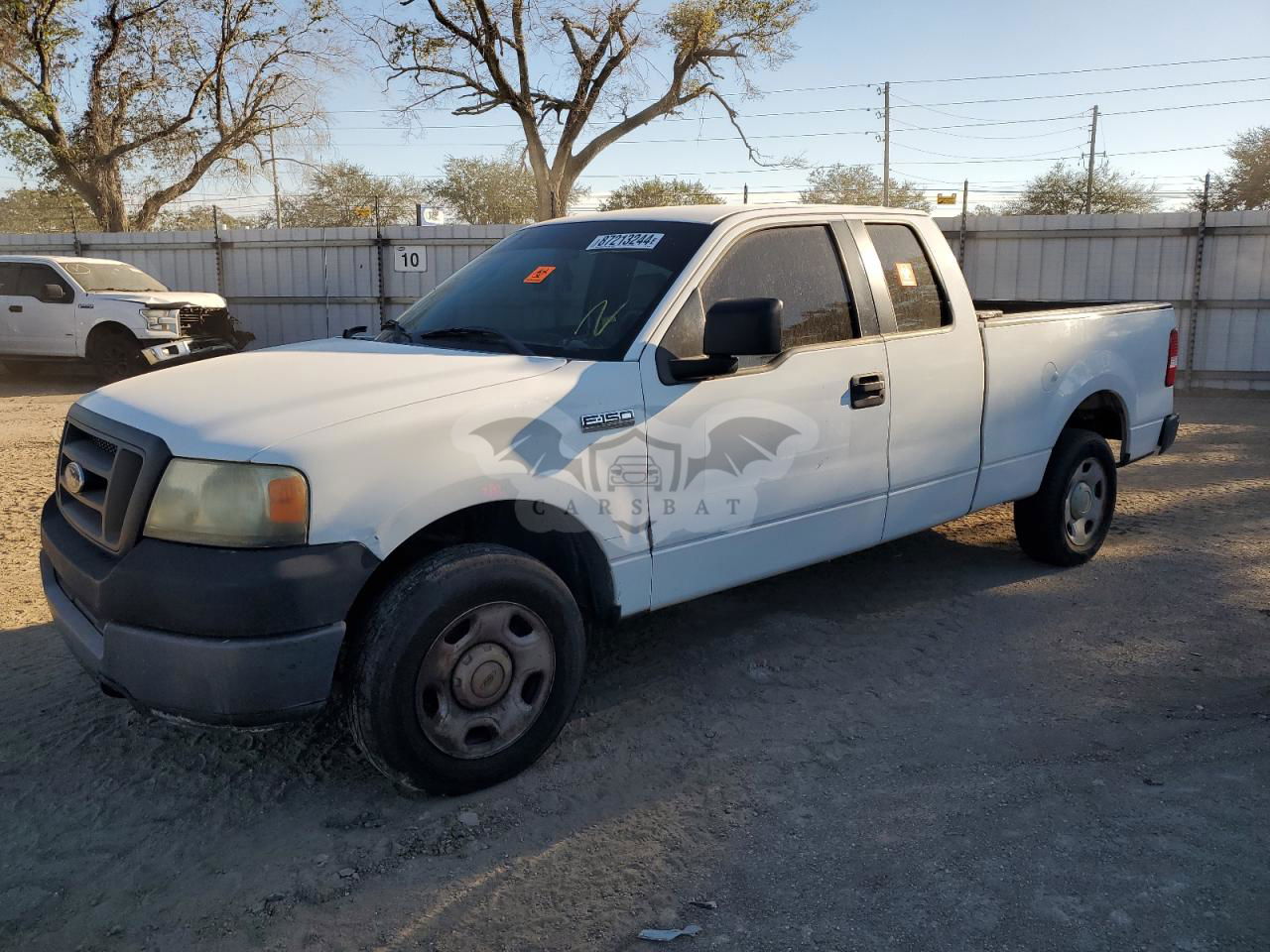 Ford F-150 4.6L  8 2005