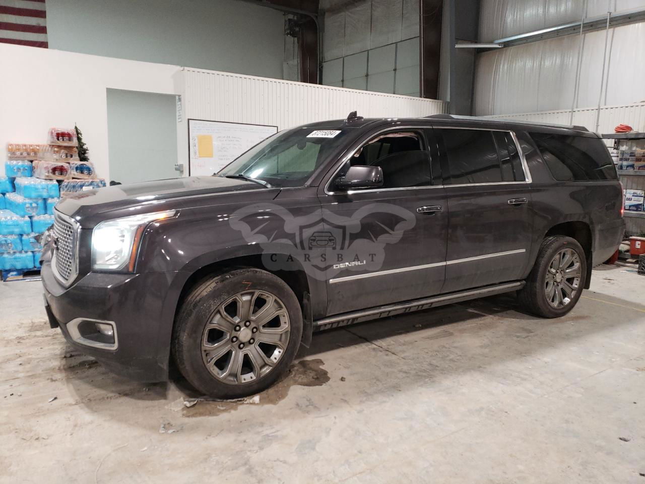 GMC Yukon DENALI 6.2L  8 2016