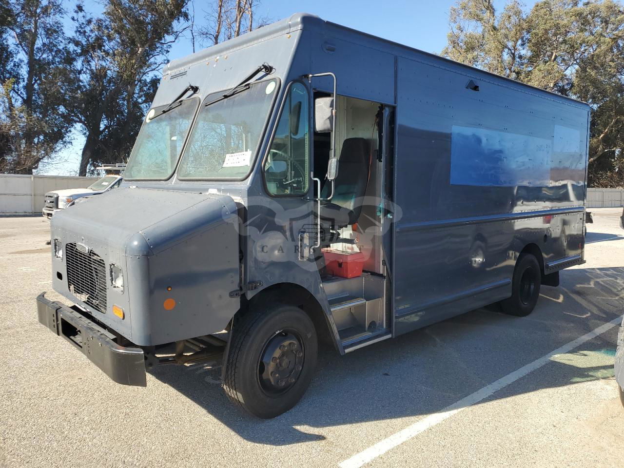 Freightliner Business Class M2 M LINE WALK-IN VAN 6.0L  8 2020