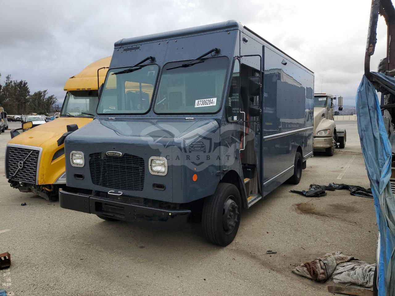 Freightliner Business Class M2 M LINE WALK-IN VAN 6.0L  8 2020