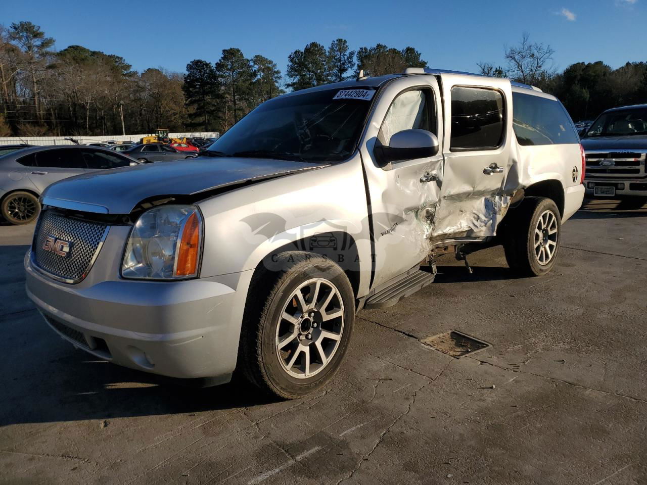 GMC Yukon C1500 SLT 5.3L  8 2013