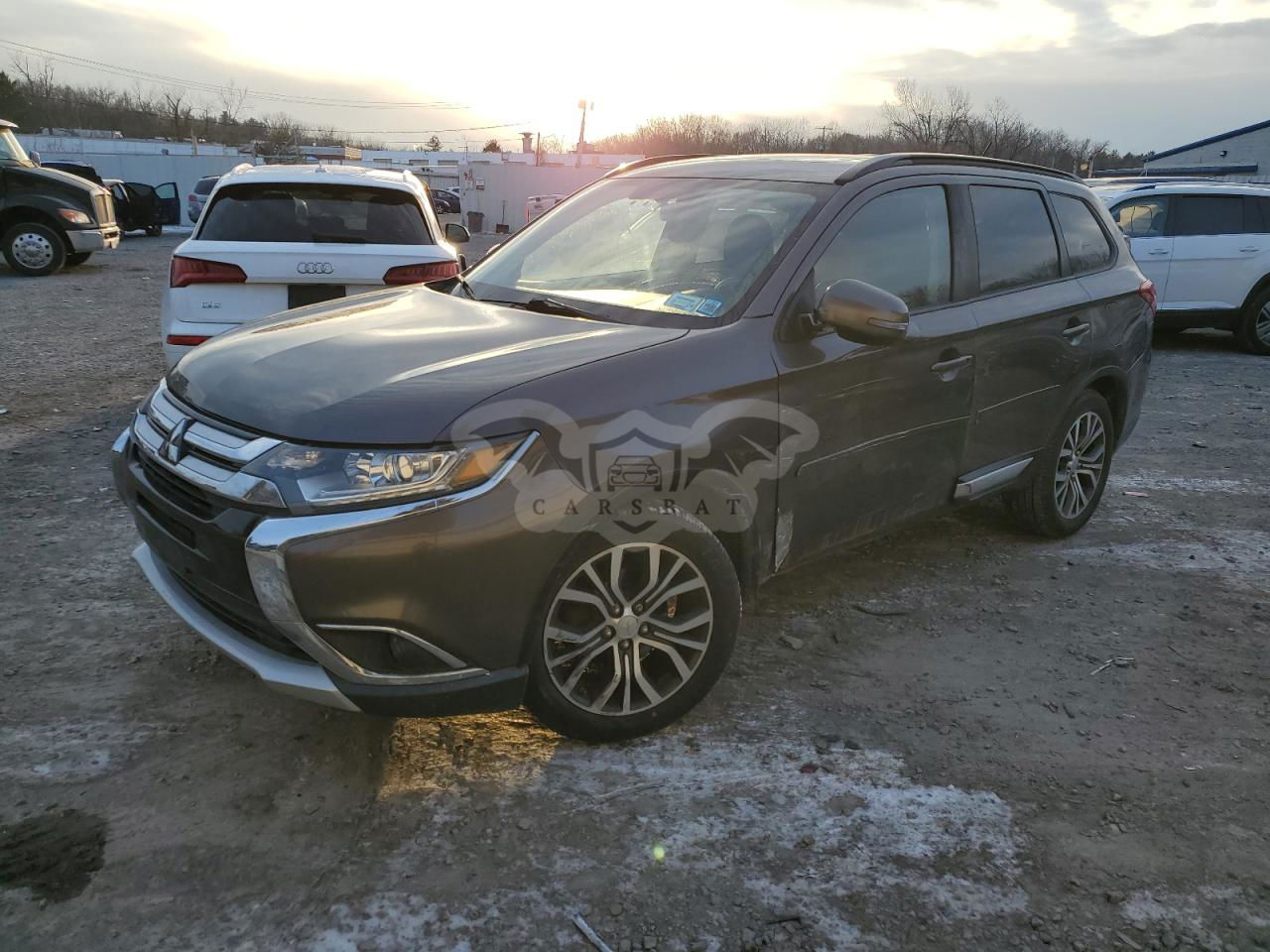 Mitsubishi Outlander SE 2.4L  4 2016