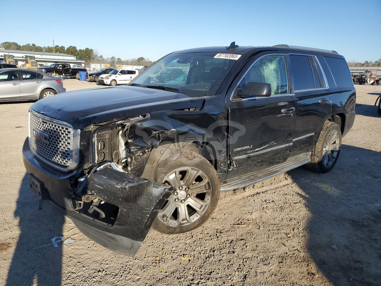 GMC Yukon DENALI 6.2L  8 2016