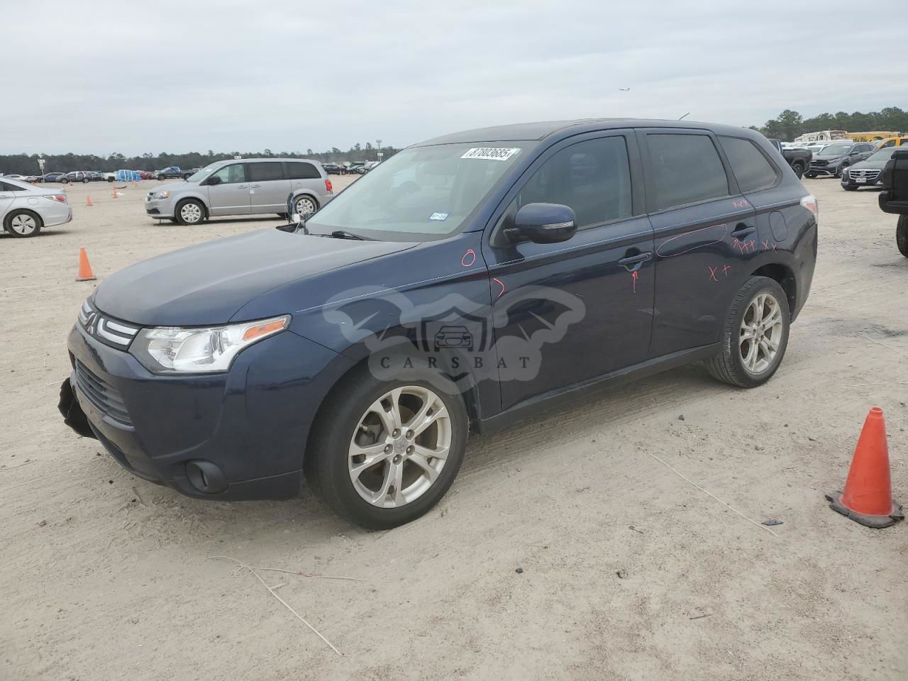 Mitsubishi Outlander SE 2.4L  4 2014