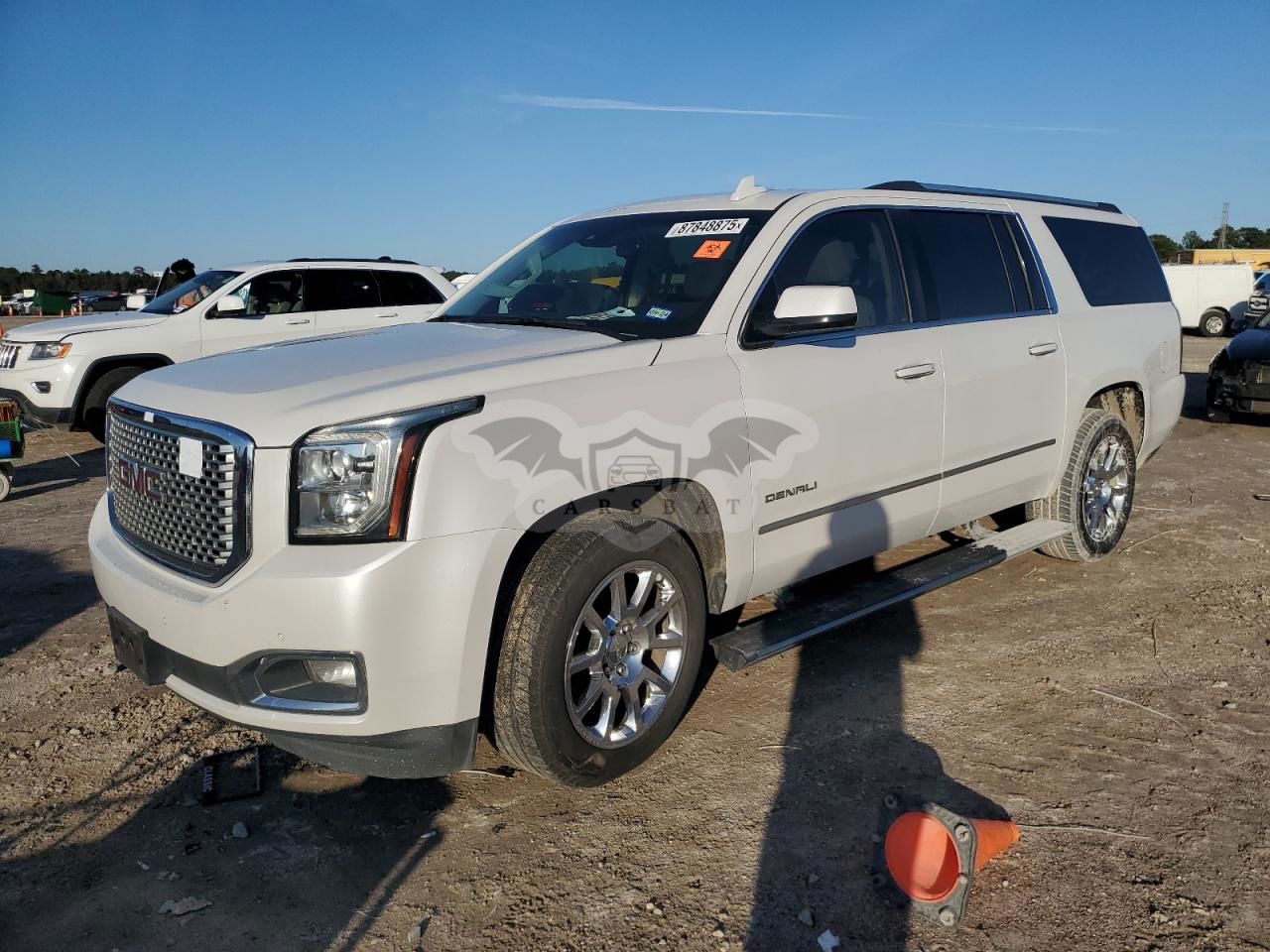 GMC Yukon DENALI 6.2L  8 2016