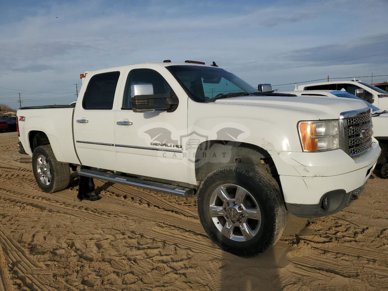 GMC Sierra K2500 DENALI 6.6L  8 2011