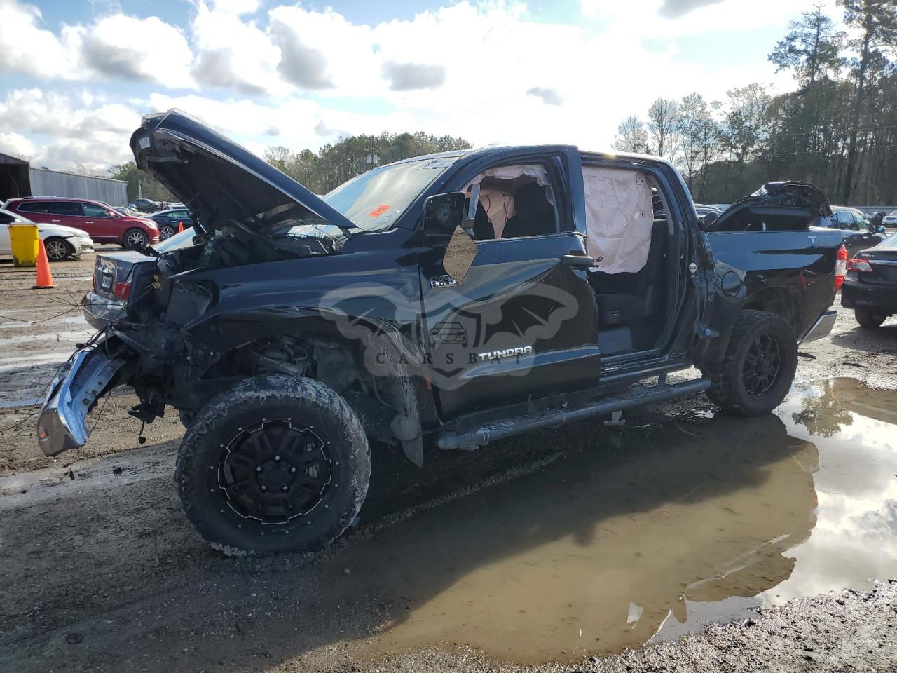 Toyota Tundra CREWMAX SR5 5.7L  8 2015
