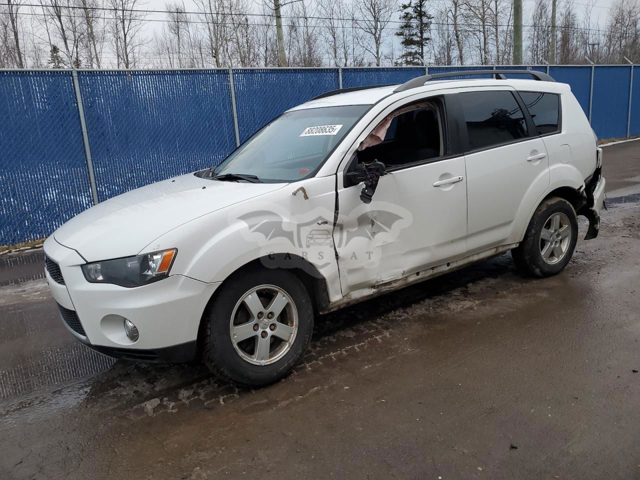 Mitsubishi Outlander SE 3.0L  6 2013