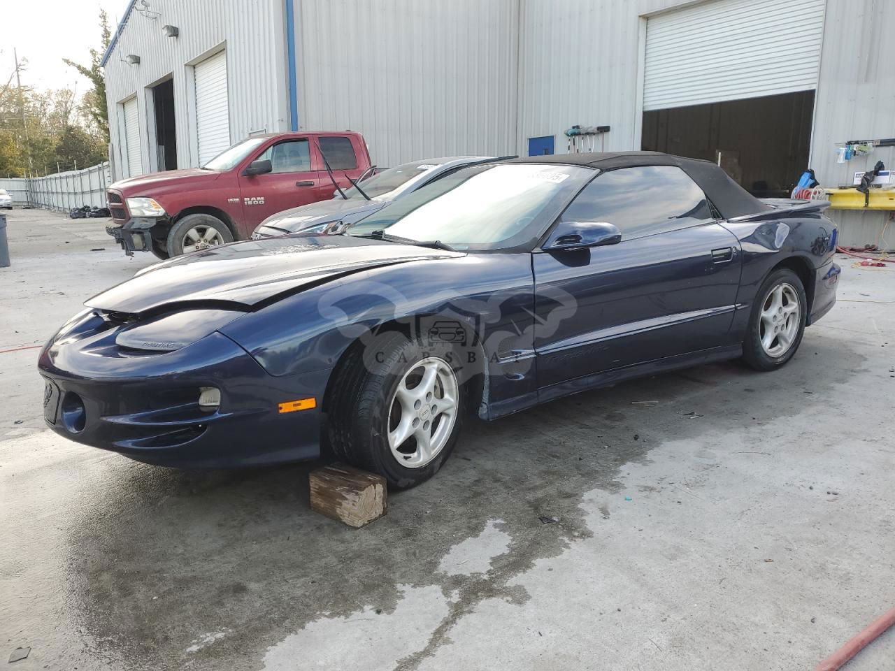 Pontiac Firebird TRANS AM 5.7L  8 2001