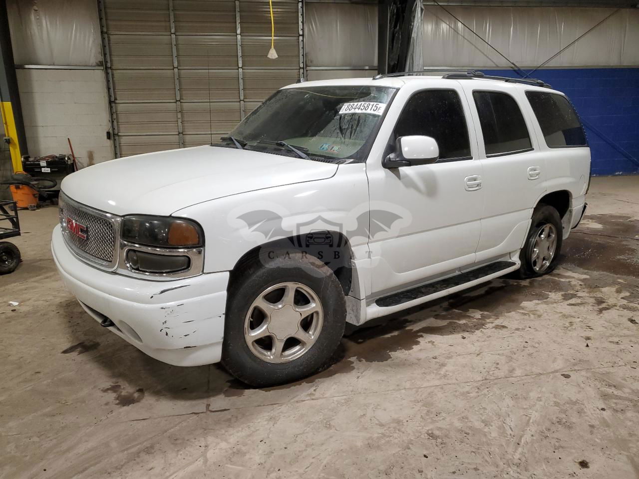 GMC Yukon DENALI 6.0L  8 2005