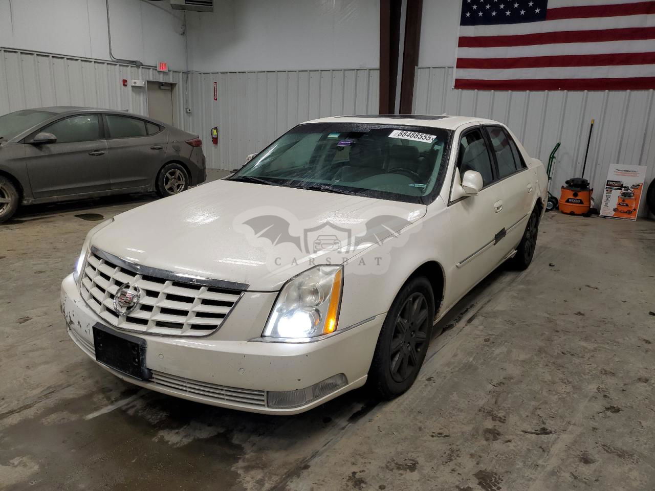 Cadillac DTS PREMIUM COLLECTION 4.6L  8 2010