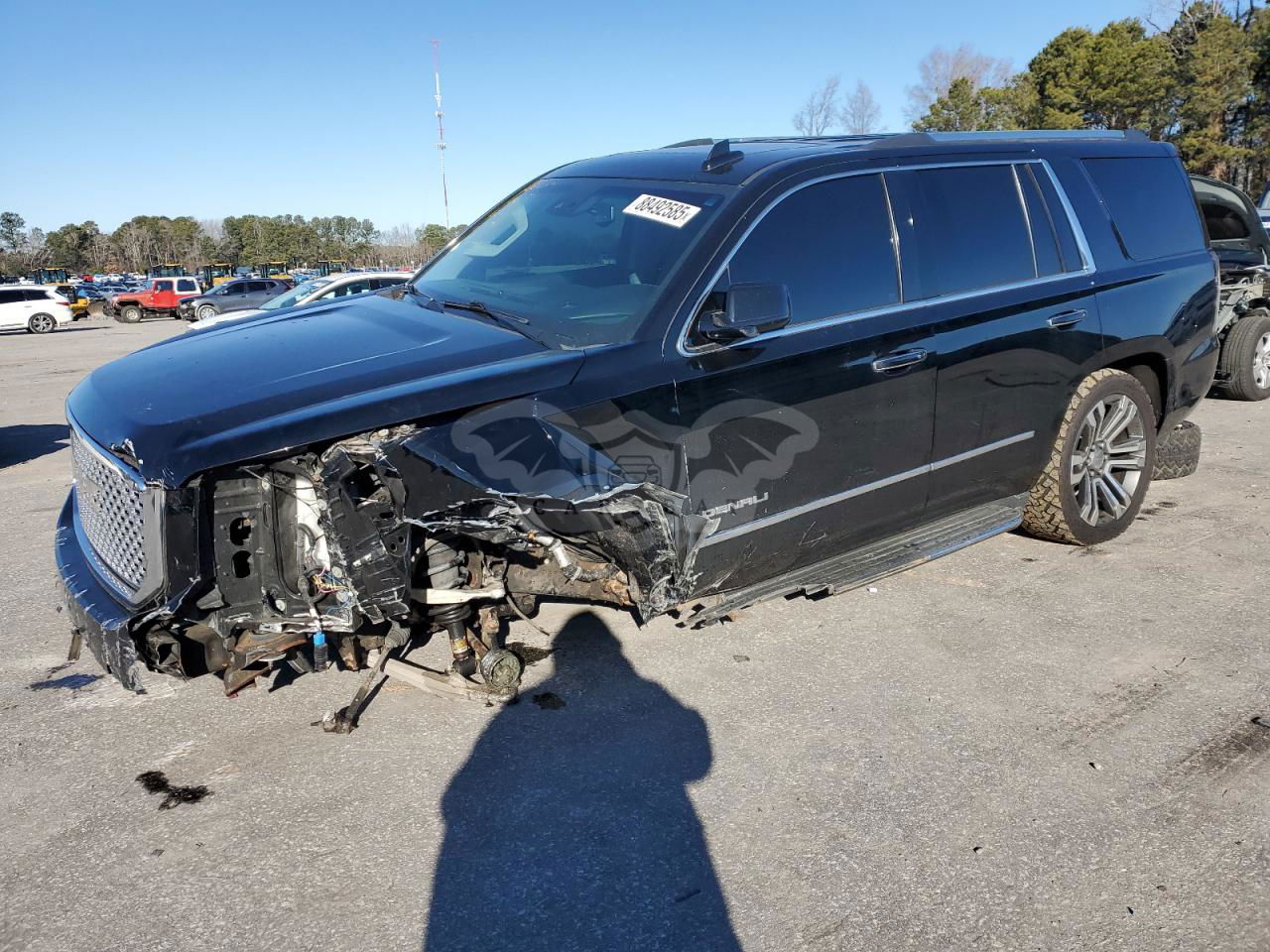 GMC Yukon DENALI 6.2L  8 2016