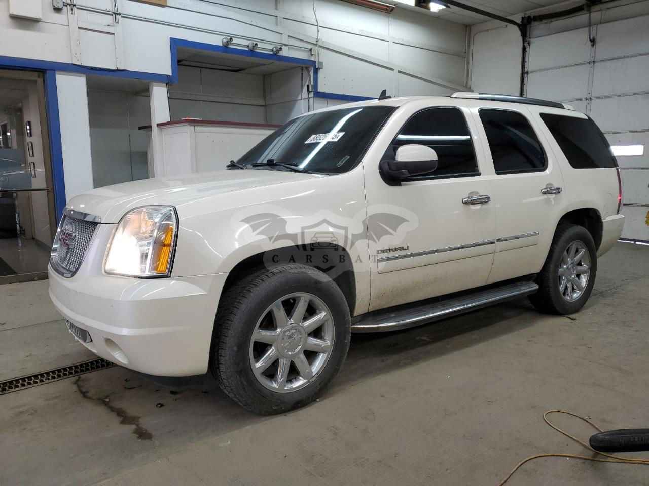 GMC Yukon DENALI 6.2L  8 2014