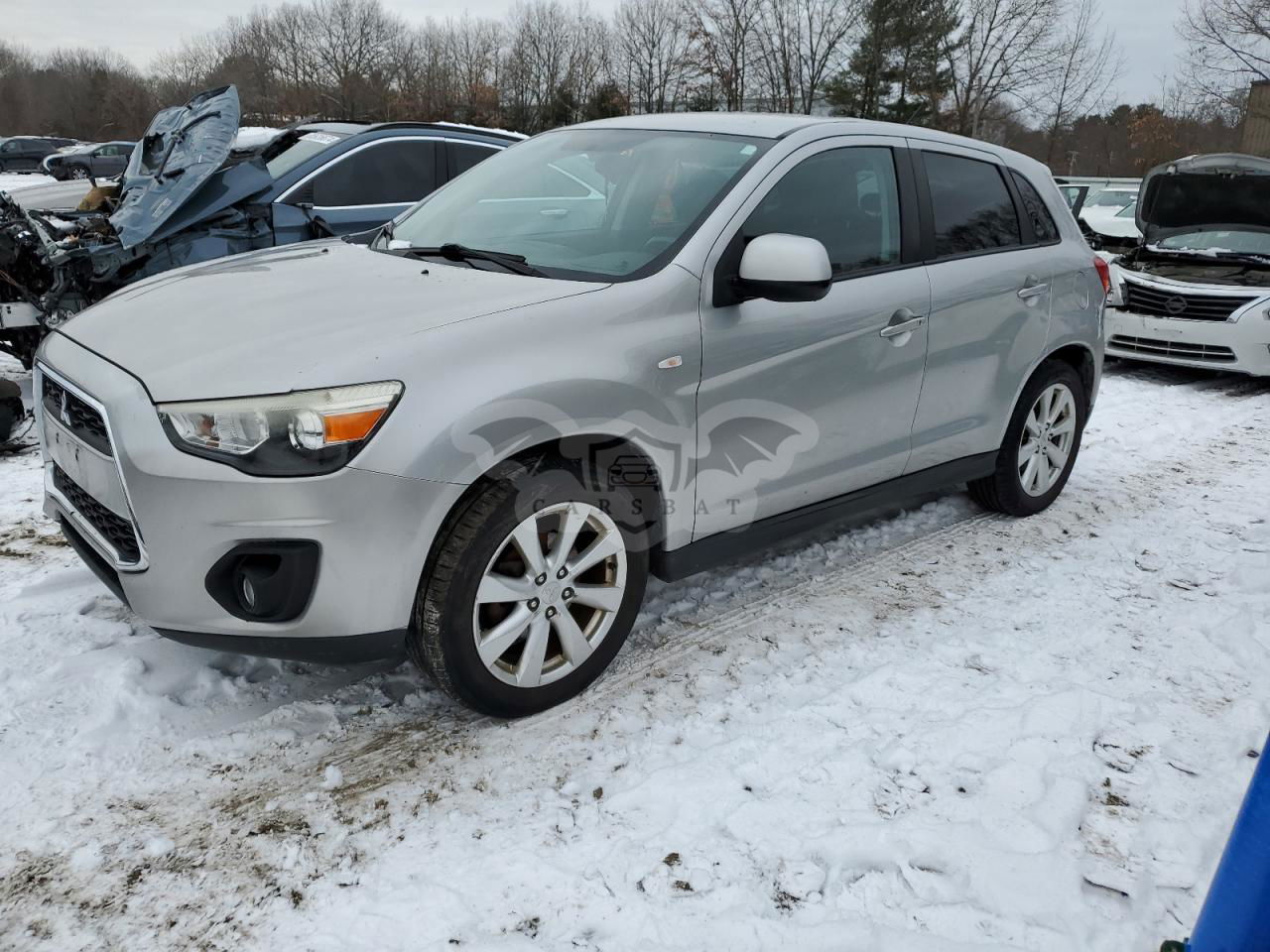 Mitsubishi Outlander ES 2.0L  4 2013