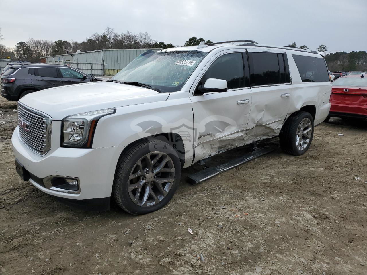 GMC Yukon DENALI 6.2L  8 2016