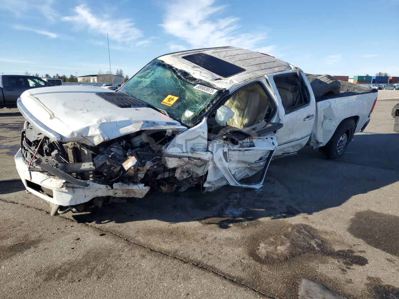 GMC Sierra K2500 DENALI 6.6L  8 2011