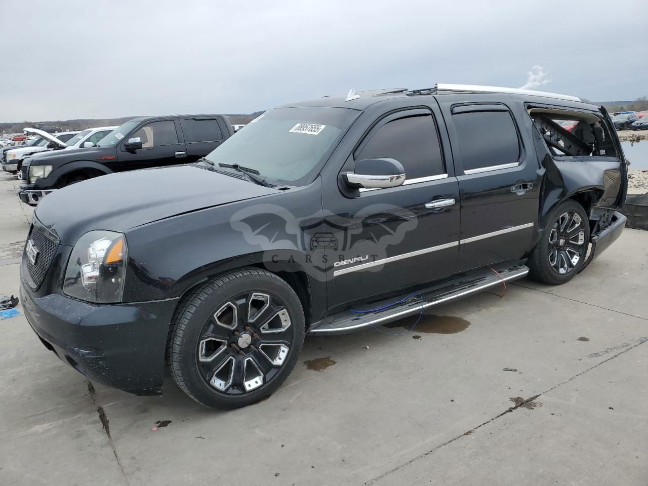 GMC Yukon DENALI 6.2L  8 2012