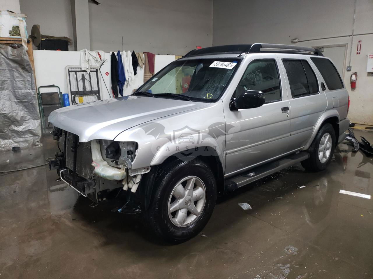 Nissan Pathfinder LE 3.5L  6 2002