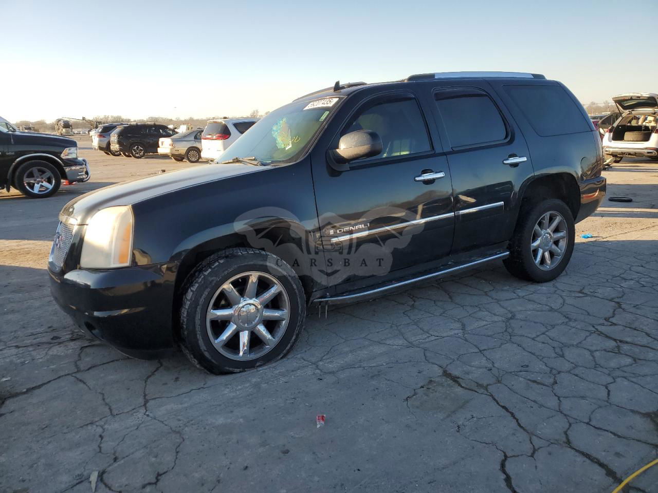 GMC Yukon DENALI 6.2L  8 2009