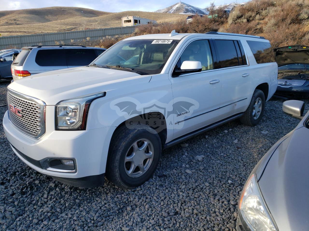 GMC Yukon DENALI 6.2L  8 2016
