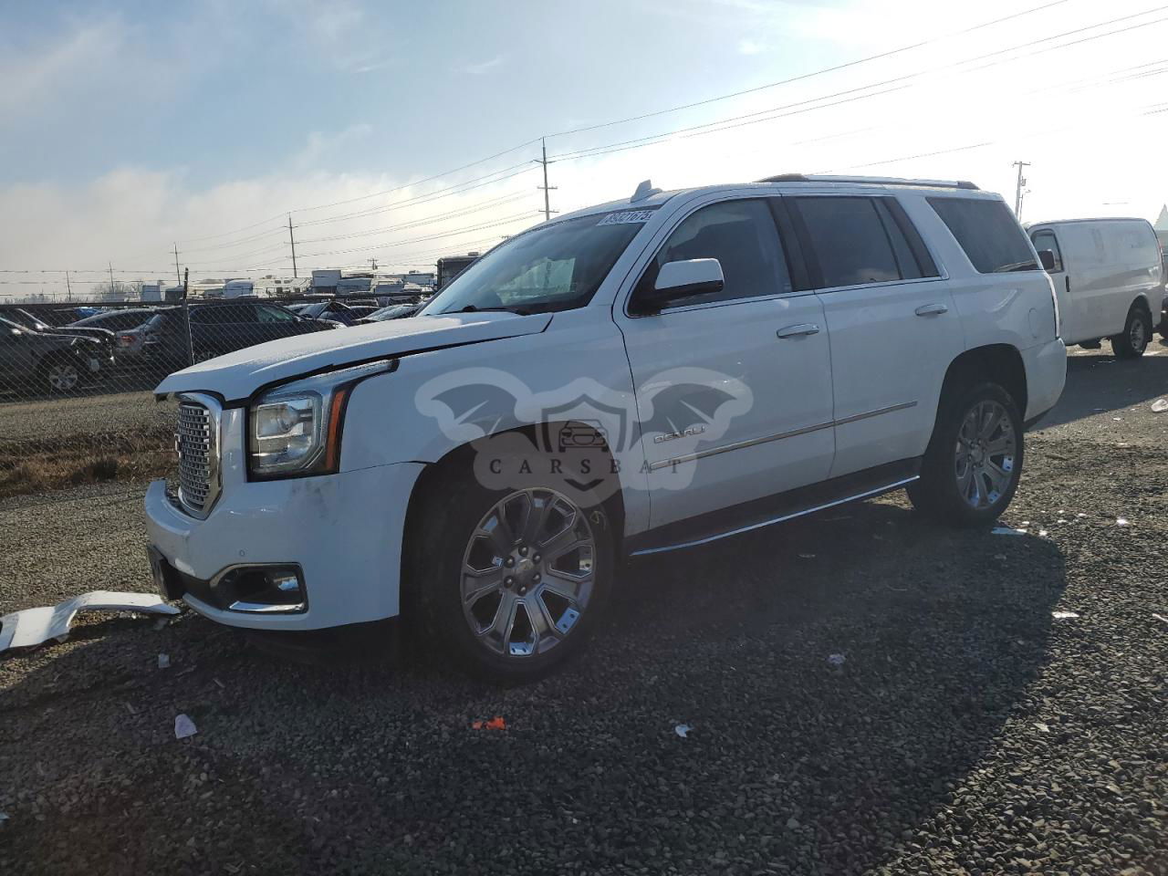 GMC Yukon DENALI 6.2L  8 2016