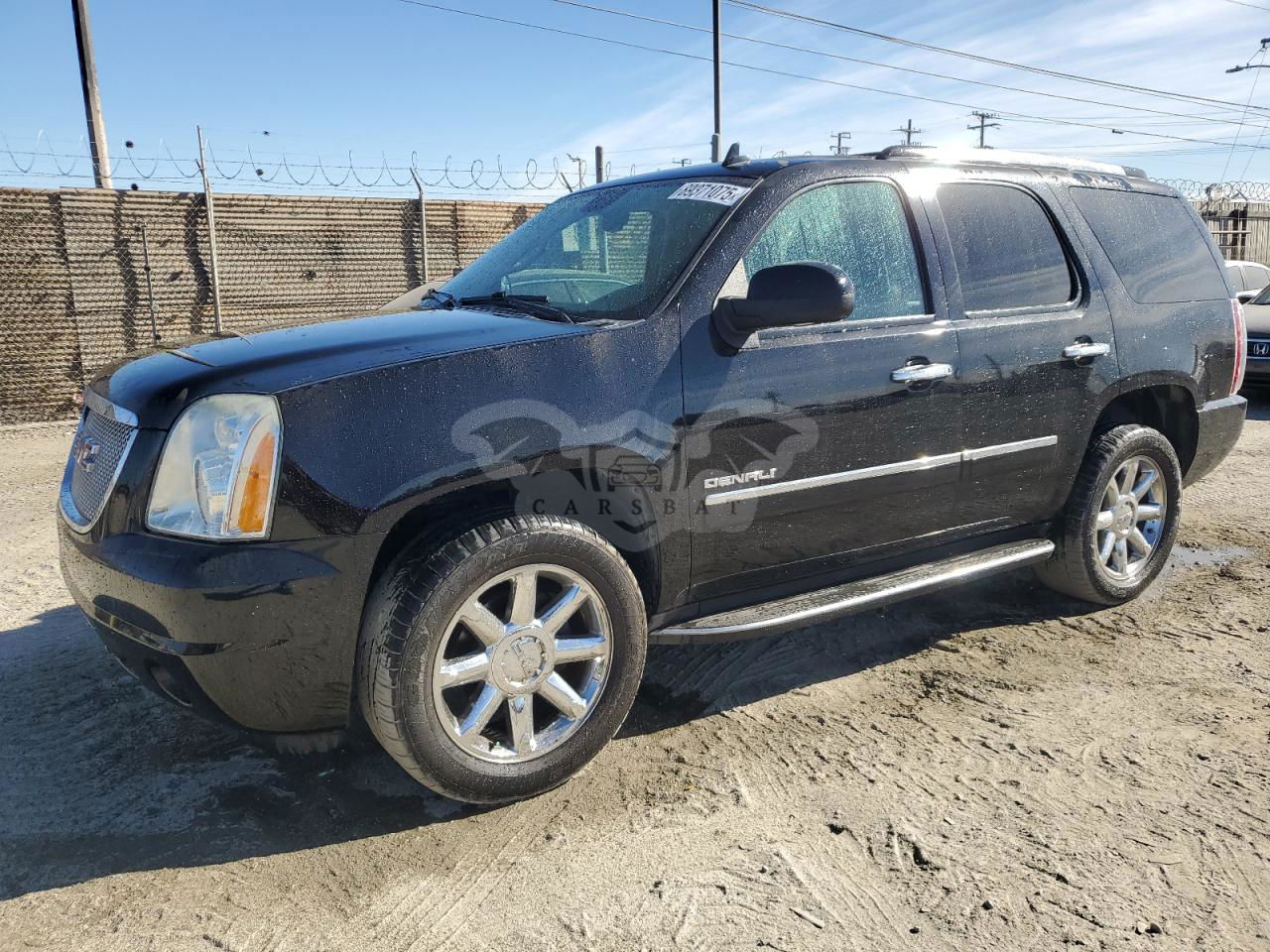 GMC Yukon DENALI 6.2L  8 2013