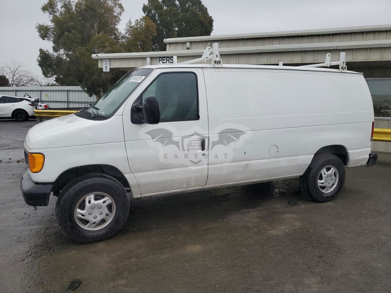Ford Econoline E350 SUPER DUTY VAN 8 2007